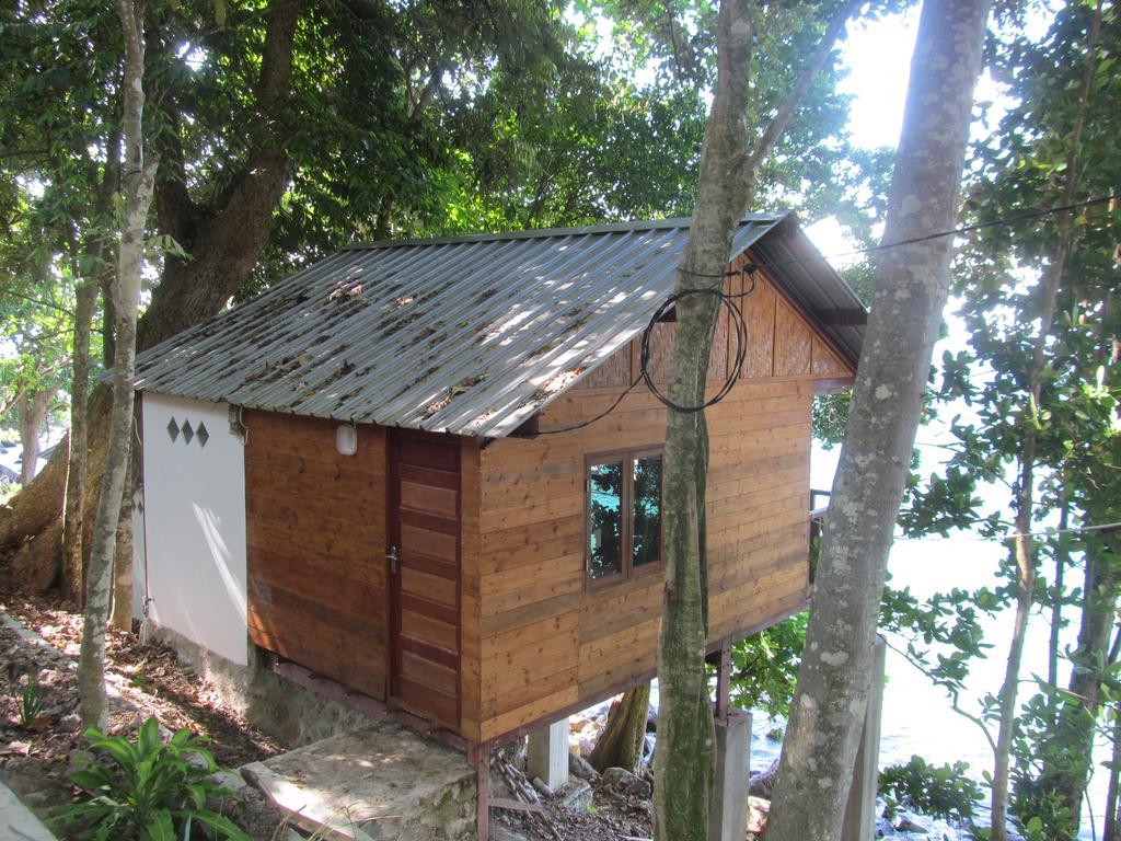 Treetop Guesthouse And Bungalows サバン エクステリア 写真